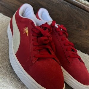 Women’s Puma, Like New!